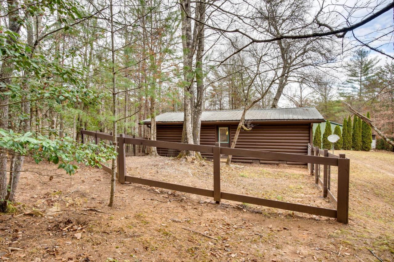 Peaceful Warne Cabin Fenced Yard And Screened Porch Brasstown Esterno foto