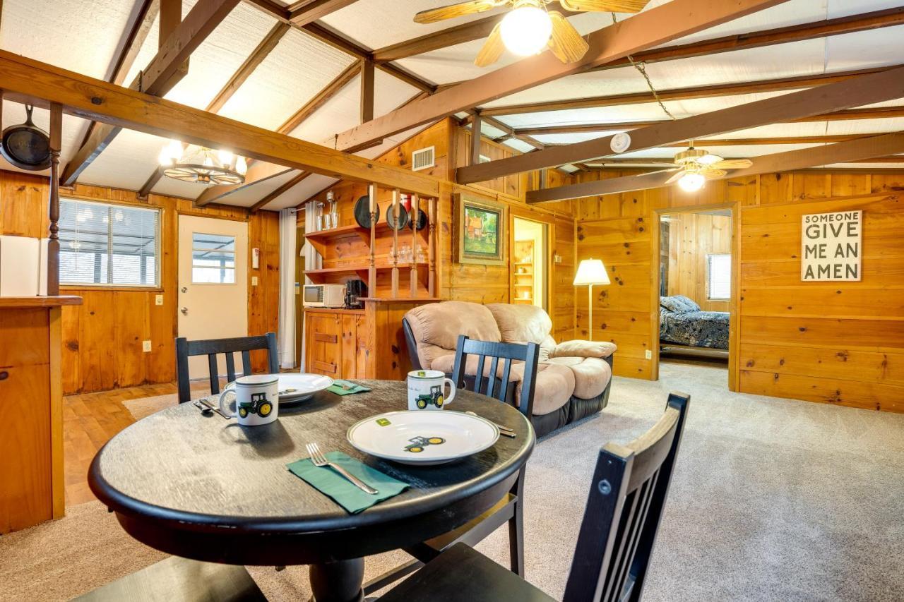Peaceful Warne Cabin Fenced Yard And Screened Porch Brasstown Esterno foto