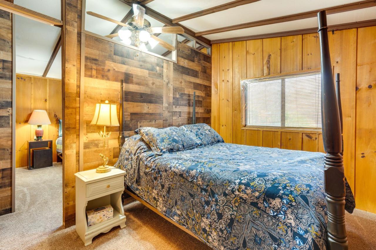 Peaceful Warne Cabin Fenced Yard And Screened Porch Brasstown Esterno foto