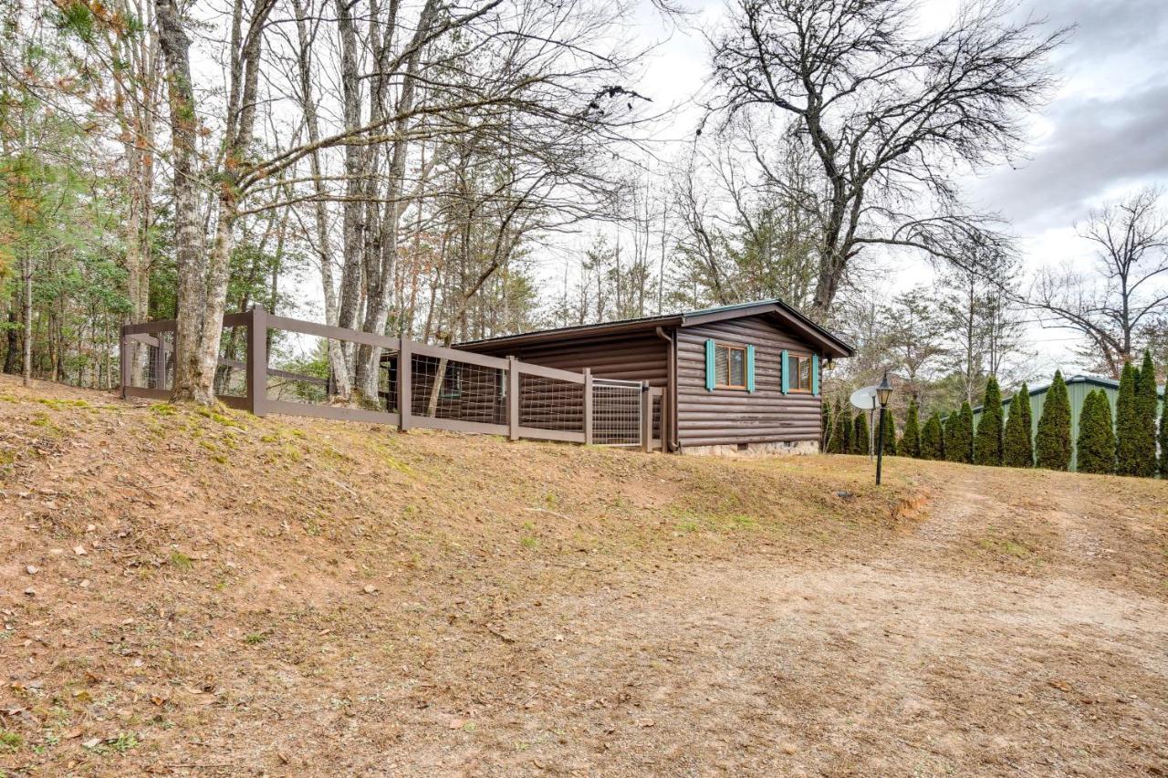 Peaceful Warne Cabin Fenced Yard And Screened Porch Brasstown Esterno foto